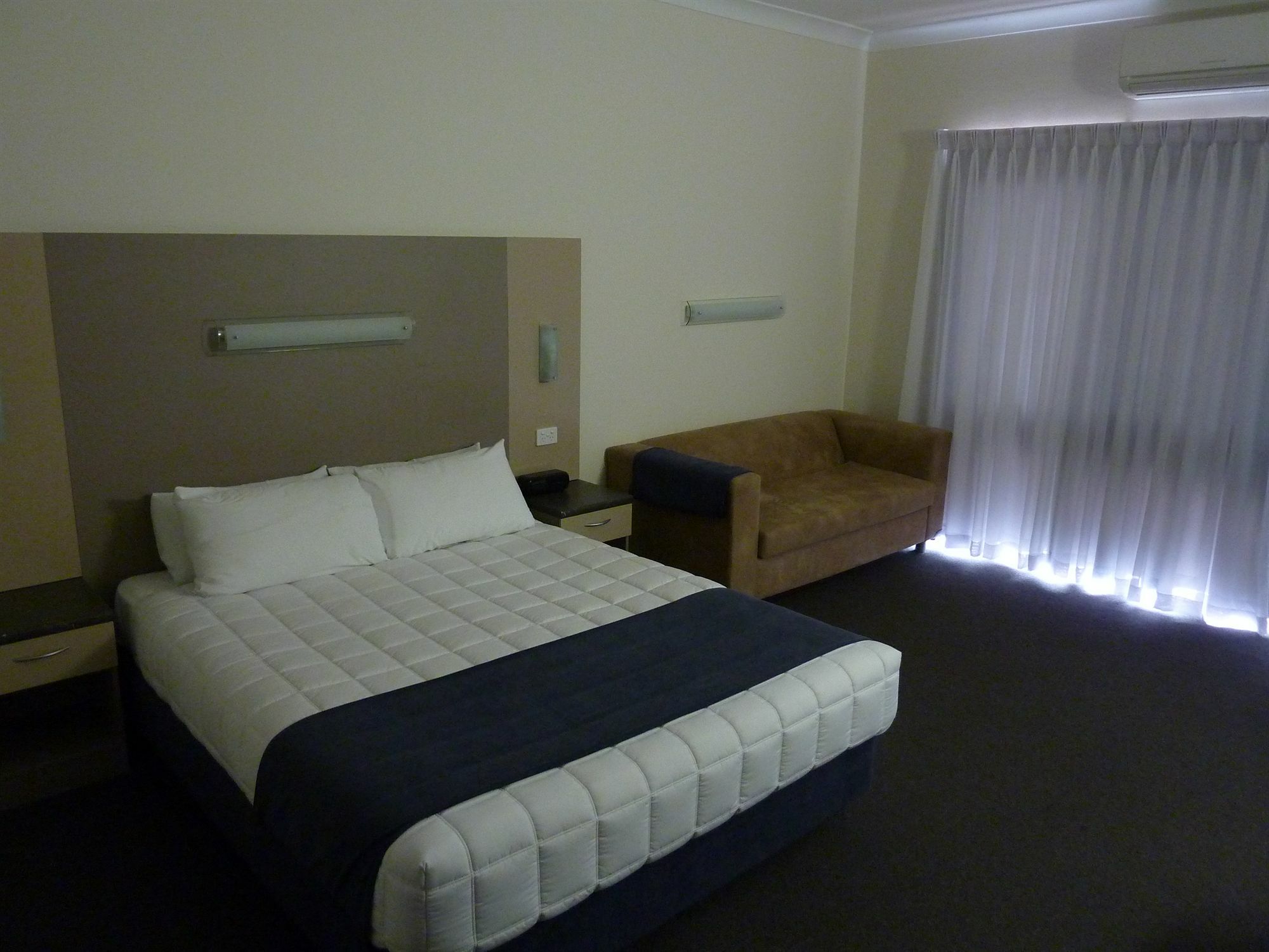 Caravilla Motor Inn Taree Esterno foto